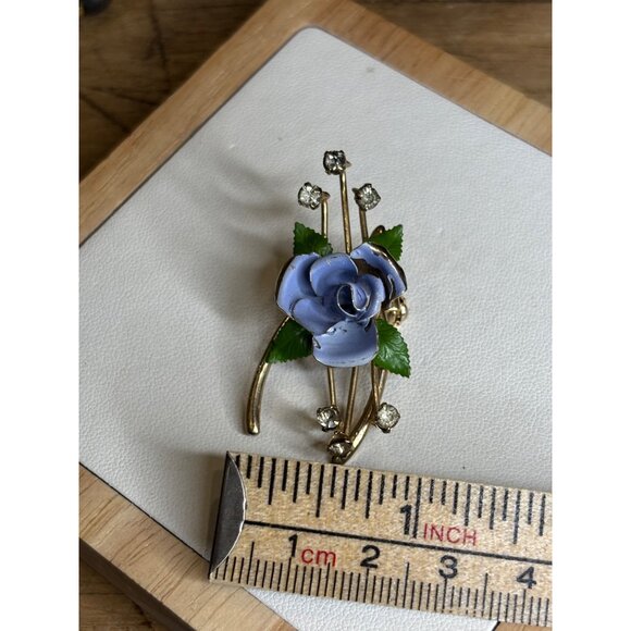 Vintage Enamel Blue Rose Brooch With Rhinestones & Gold-Tone Metal Floral Design - Picture 4 of 6
